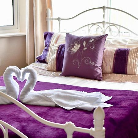 Witchingham B&B Holyhead Εξωτερικό φωτογραφία