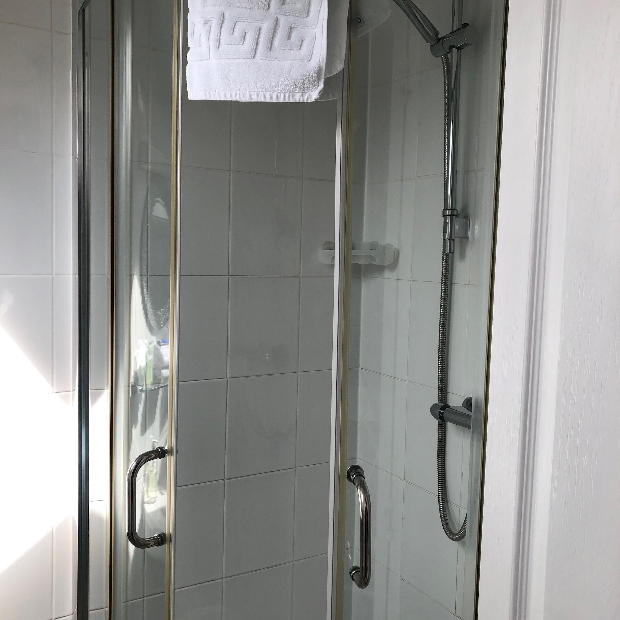 Witchingham B&B Holyhead Εξωτερικό φωτογραφία