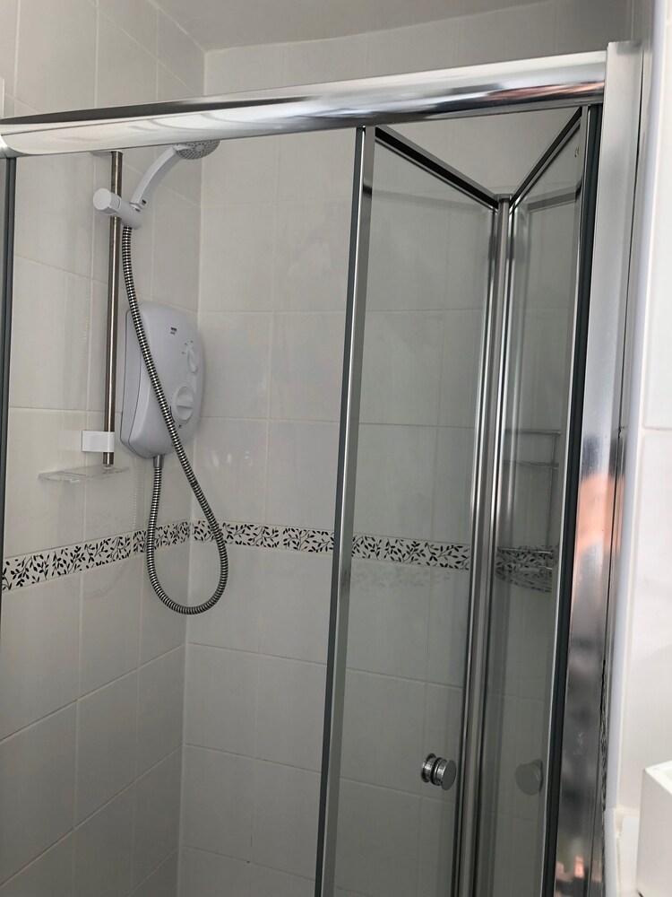 Witchingham B&B Holyhead Εξωτερικό φωτογραφία