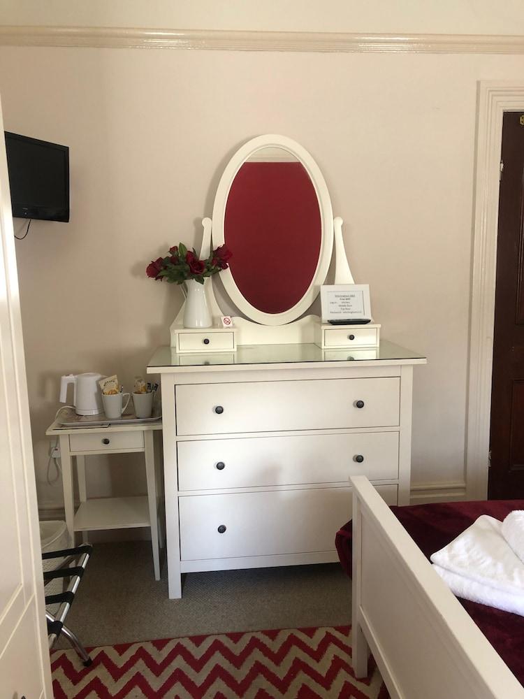Witchingham B&B Holyhead Εξωτερικό φωτογραφία