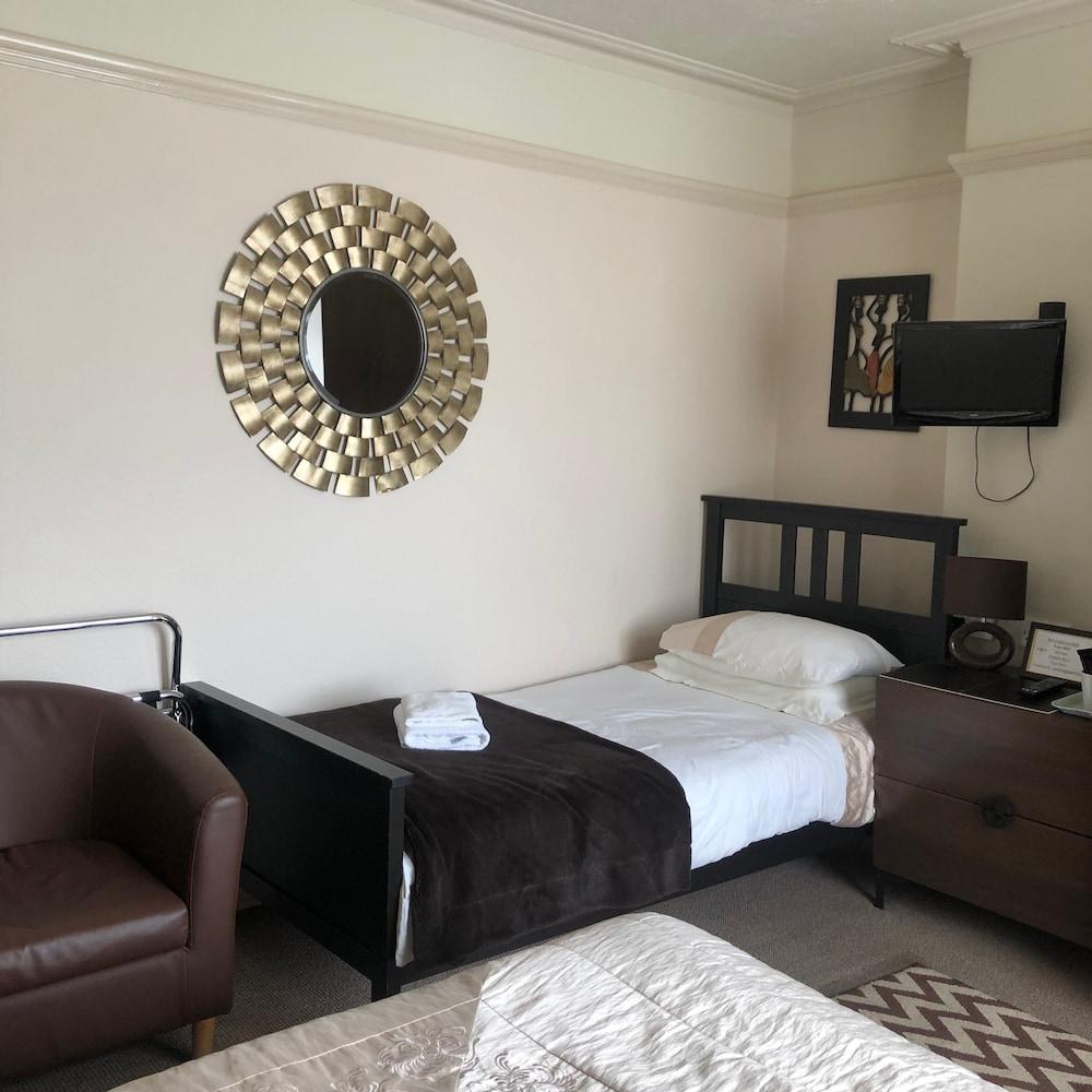 Witchingham B&B Holyhead Εξωτερικό φωτογραφία