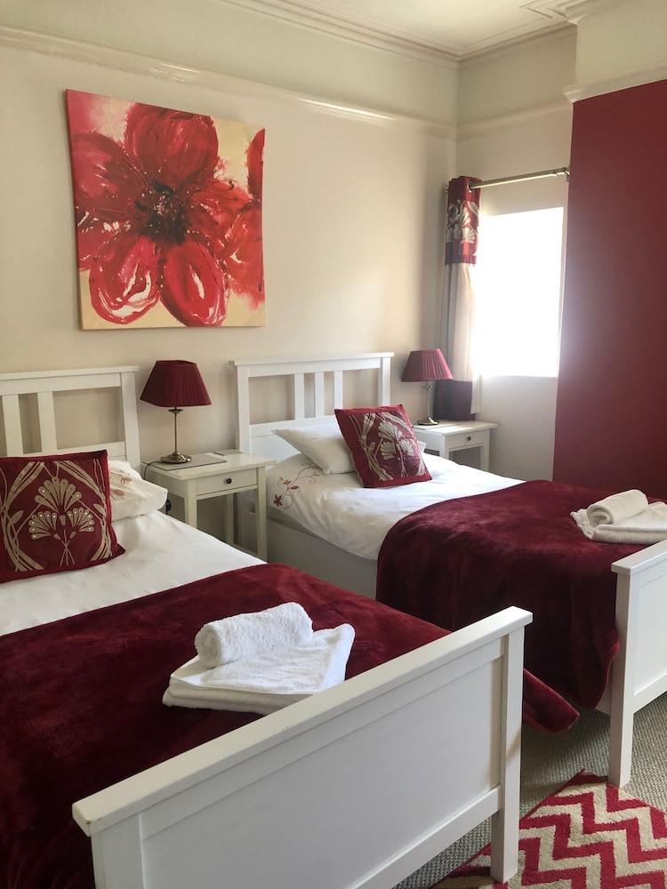 Witchingham B&B Holyhead Εξωτερικό φωτογραφία