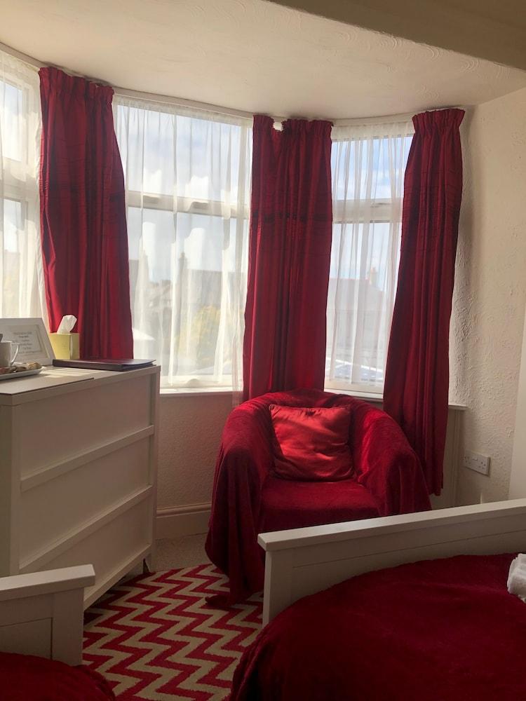 Witchingham B&B Holyhead Εξωτερικό φωτογραφία
