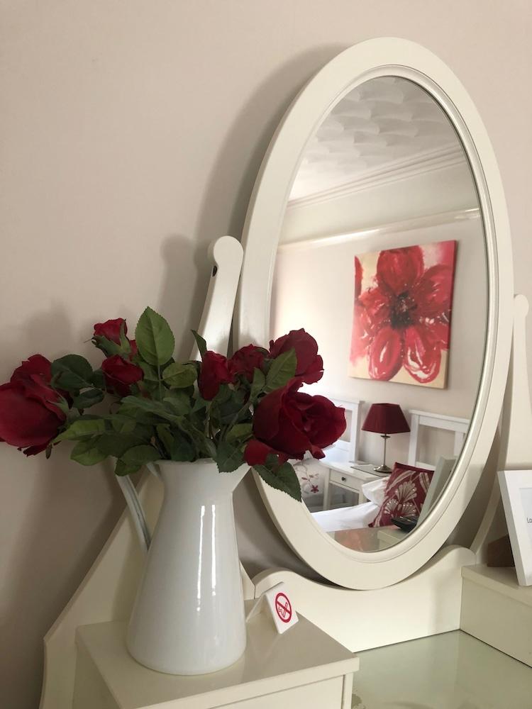 Witchingham B&B Holyhead Εξωτερικό φωτογραφία