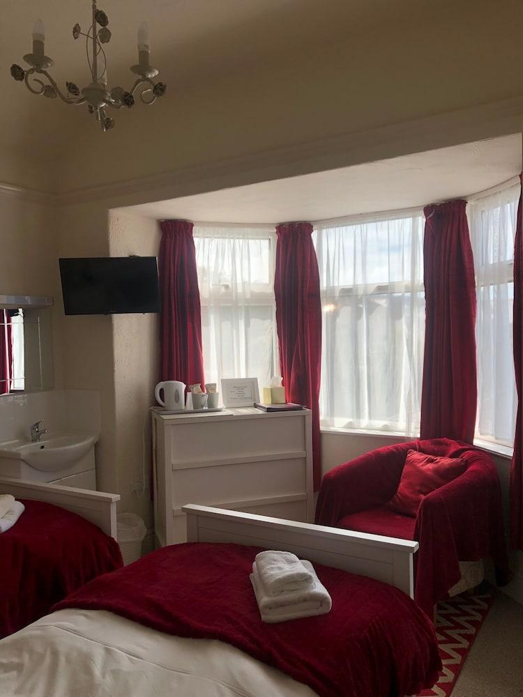 Witchingham B&B Holyhead Εξωτερικό φωτογραφία