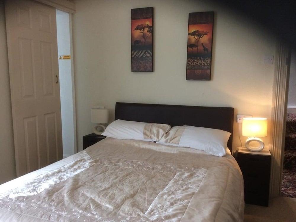 Witchingham B&B Holyhead Εξωτερικό φωτογραφία