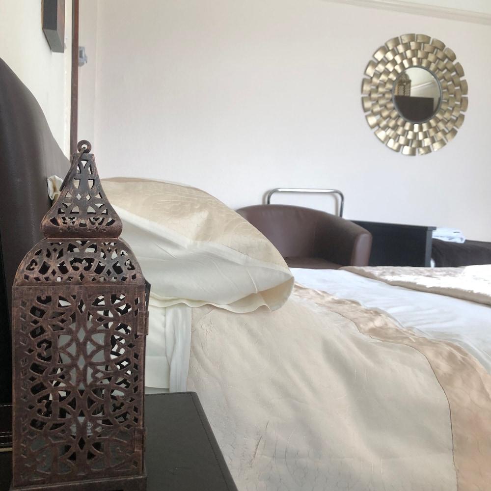Witchingham B&B Holyhead Εξωτερικό φωτογραφία