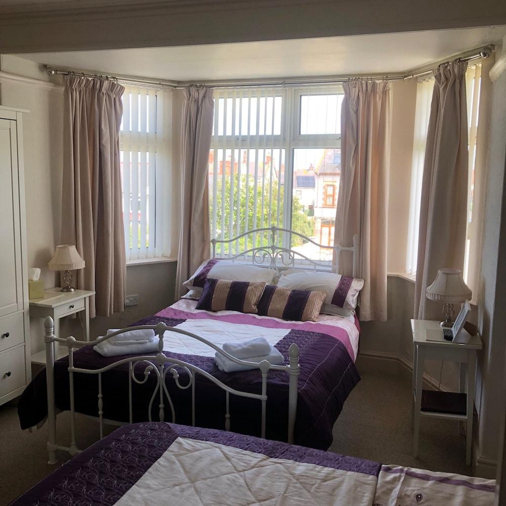 Witchingham B&B Holyhead Εξωτερικό φωτογραφία