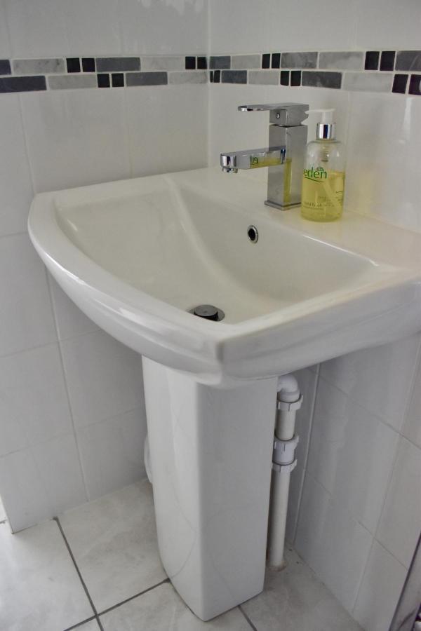Witchingham B&B Holyhead Εξωτερικό φωτογραφία