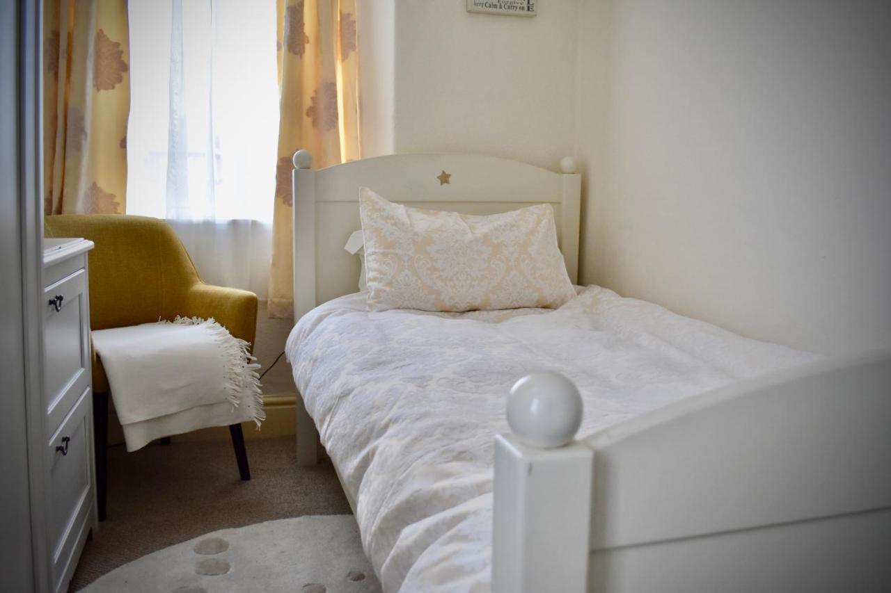 Witchingham B&B Holyhead Εξωτερικό φωτογραφία