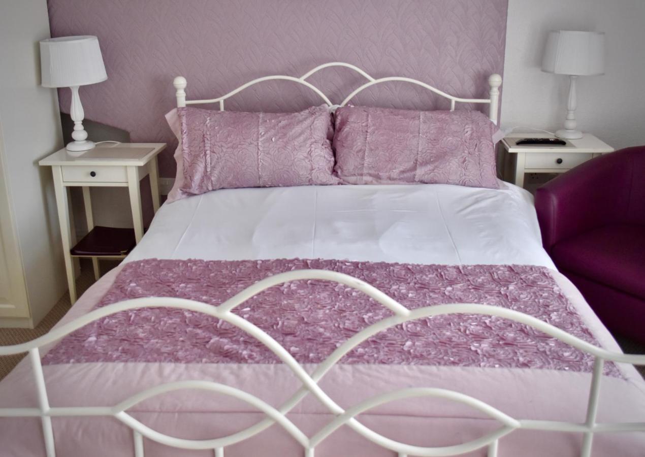 Witchingham B&B Holyhead Εξωτερικό φωτογραφία